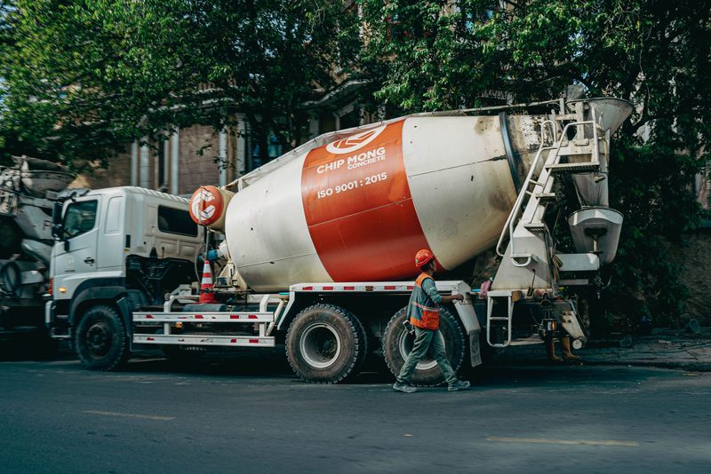 Staveništní cesta před základovou deskou – Polička, Recyklát 0/63 25 cm, 4 × 28 m + plocha 8 × 10 m